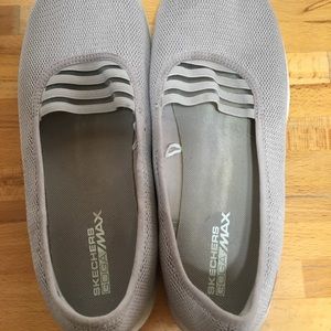 Skechers EUC GOGA MAX